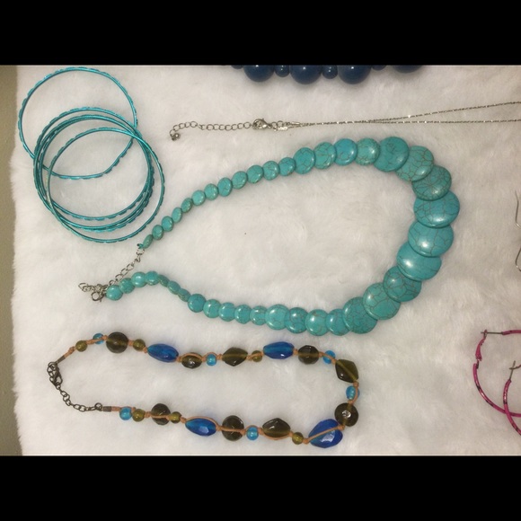 2 for $15, bracelet sets, earrings/necklace… - Picture 2 of 4